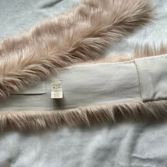 Crewcuts faux fur kids scarf  hand pockets for comfort one size rose pink - Picture 1 of 1